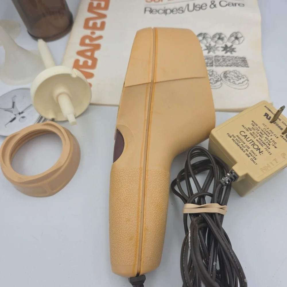 Vintage Wear Ever Super Shooter Electric Cookie Pastry Press Gun TESTED WORKS